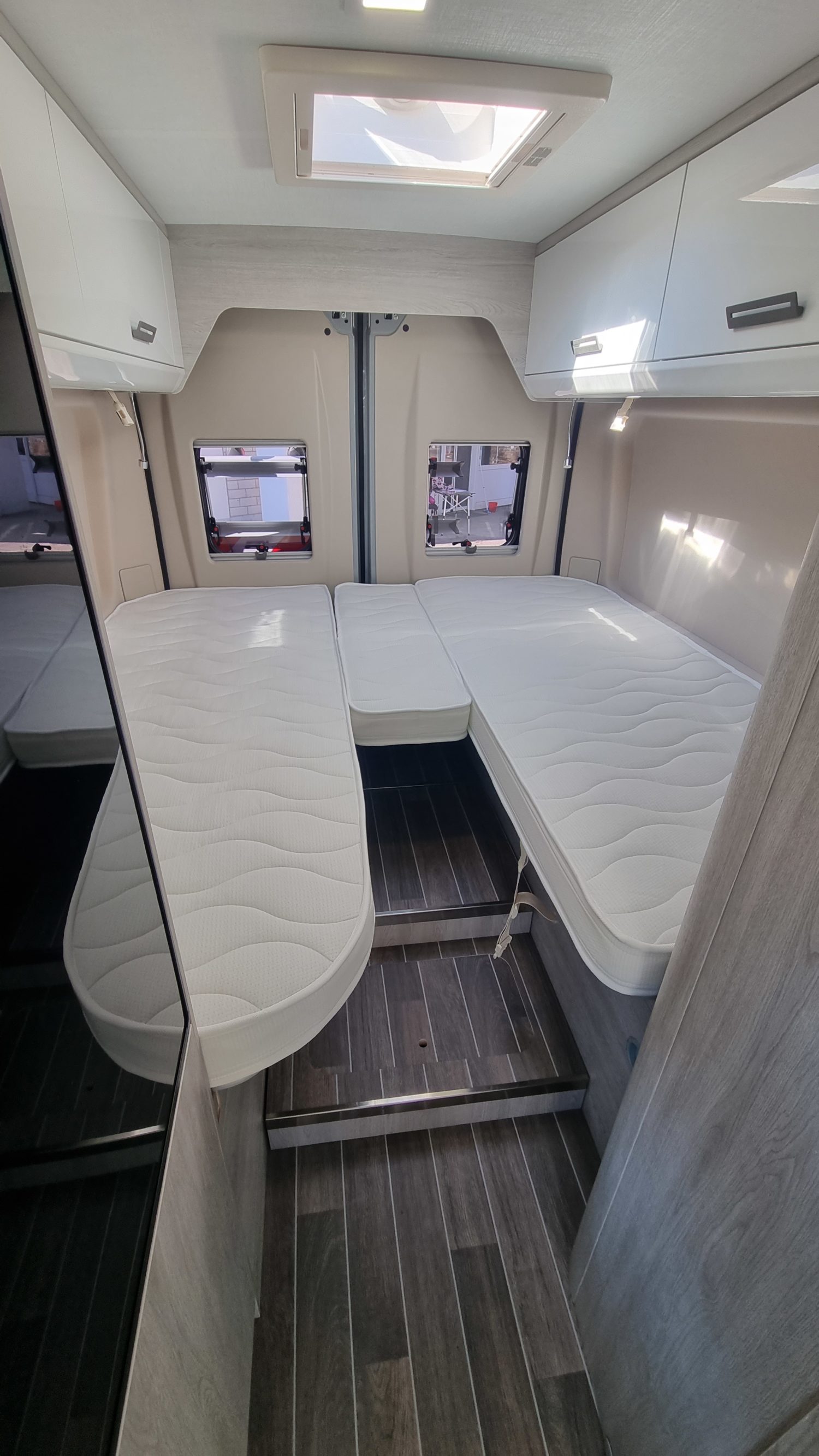 Camper Van Paris