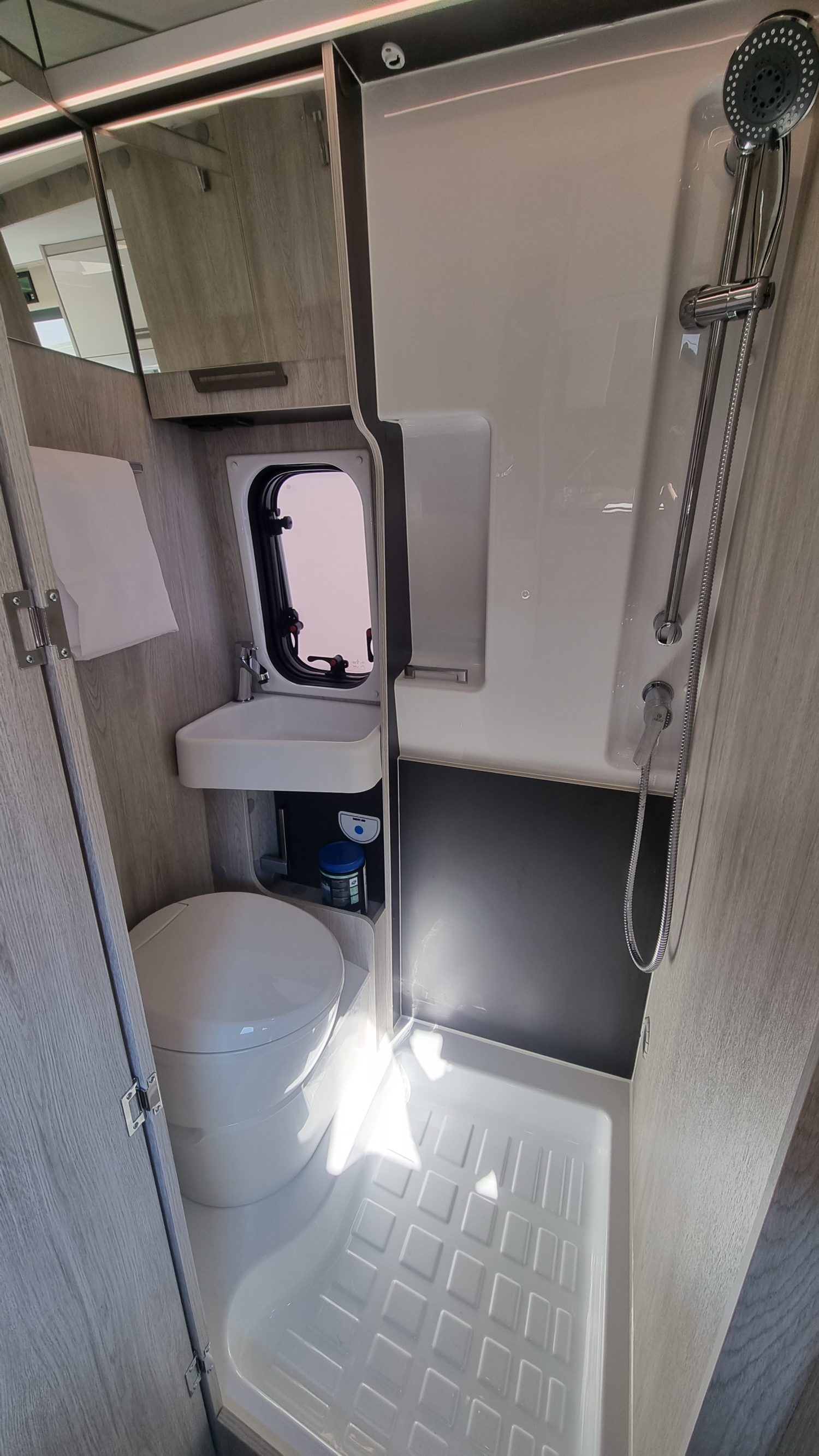 Camper Van Paris